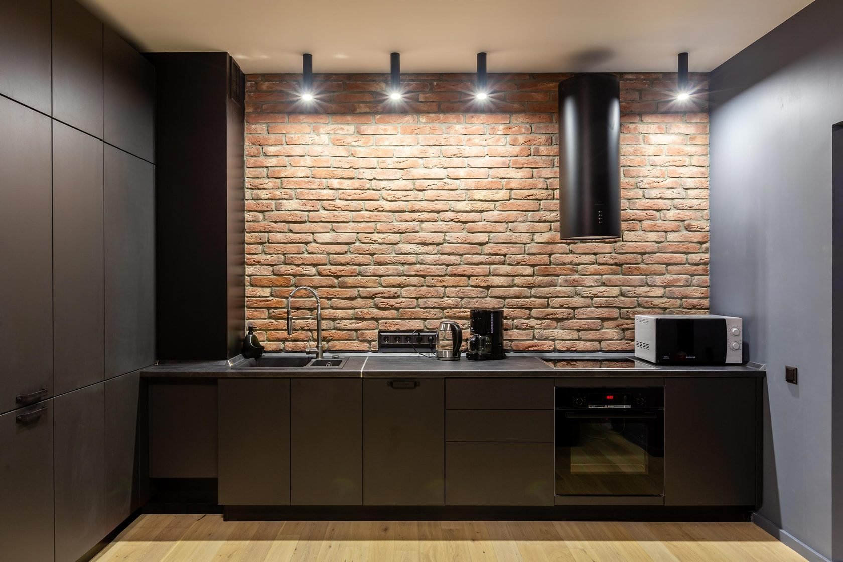 Отделка стен на кухне: обзор современных материалов и 90 утонченных интерьерных решений