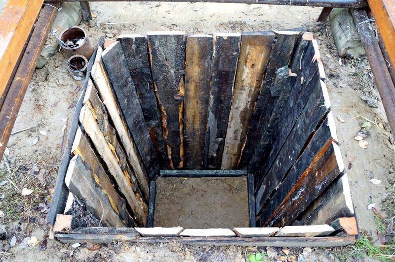 Выгребная яма своими руками: обзор популярных способов обустройства